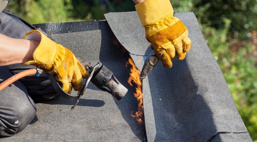 Expert new roof installation services in Ellery, IL